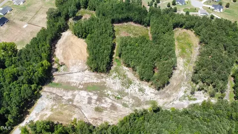 25 Edith Ln, Willow Springs, NC 27592