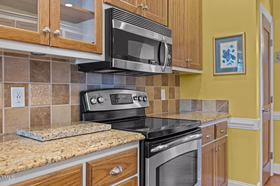 Kitchen - 319 Fox Hollow Dr, Clayton, NC 27527 photo 4 of 4