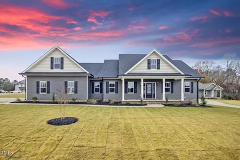 140 Cedarbrook Dr, Benson, NC 27504 photo 1