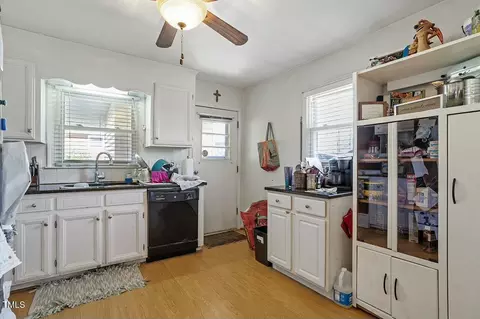 400 Crestview Dr, Durham, NC 27712 photo 10
