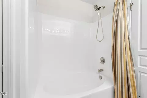 Bath - 3539 Sugar Tree Pl, Durham, NC 27713 photo 4 of 5