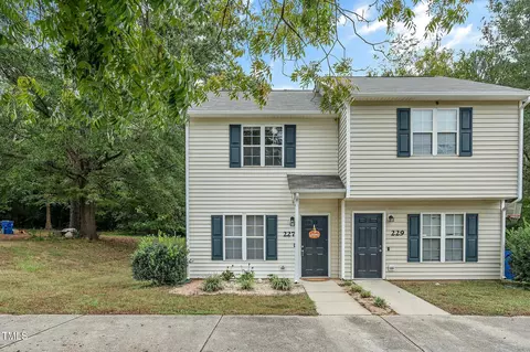 229 Donald Ross Dr, Raleigh, NC 27610