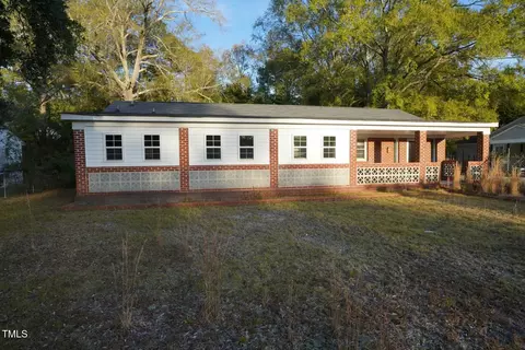 1128 S Pine St, Laurinburg, NC 28352