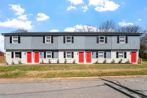 946 Stone St, Burlington, NC 27215