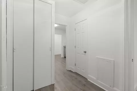 Entry Way - 507 E Davis St, Smithfield, NC 27577 photo 2 of 3