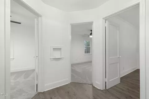 Entry Way - 507 E Davis St, Smithfield, NC 27577 photo 1 of 3