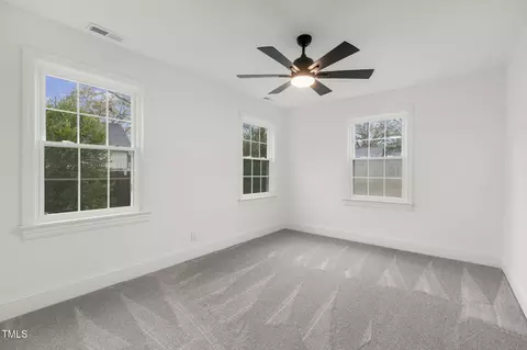 Bedroom - 507 E Davis St, Smithfield, NC 27577 photo 4 of 7