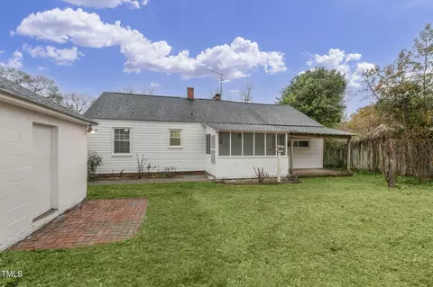 Exterior - 507 E Davis St, Smithfield, NC 27577 photo 5 of 9
