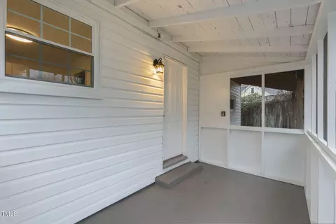 Exterior - 507 E Davis St, Smithfield, NC 27577 photo 2 of 9
