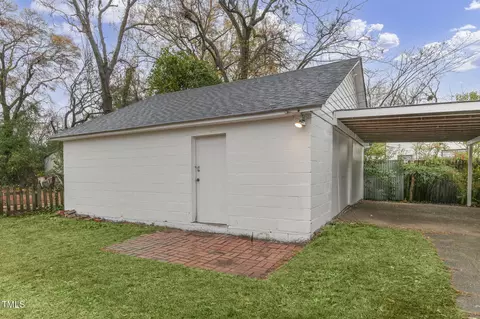 Exterior - 507 E Davis St, Smithfield, NC 27577 photo 7 of 9
