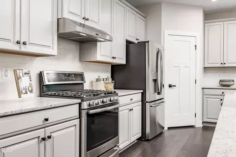 Kitchen - 604 Mohinda Way, Willow Spring, NC 27592 photo 3 of 5