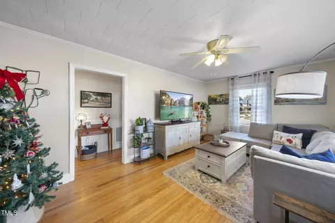 322 Robbins Rd, Durham, NC 27703 photo 6