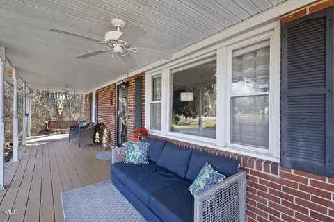 322 Robbins Rd, Durham, NC 27703 photo 4