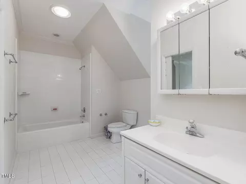 Bath - 3313 Devon Rd, Durham, NC 27707 photo 2 of 3