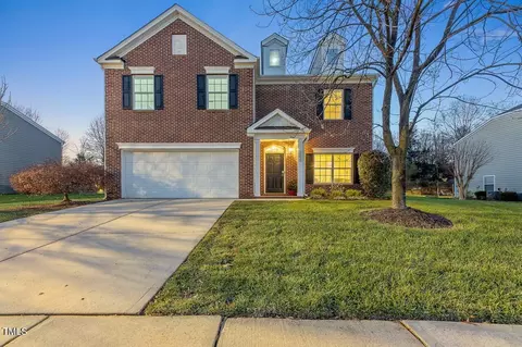 900 Blue Thorn Drive Dr, Apex, NC 27539