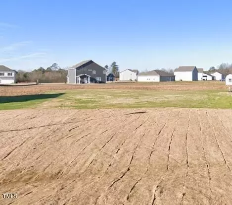 107 Dive Bomb St, Lillington, NC 27546