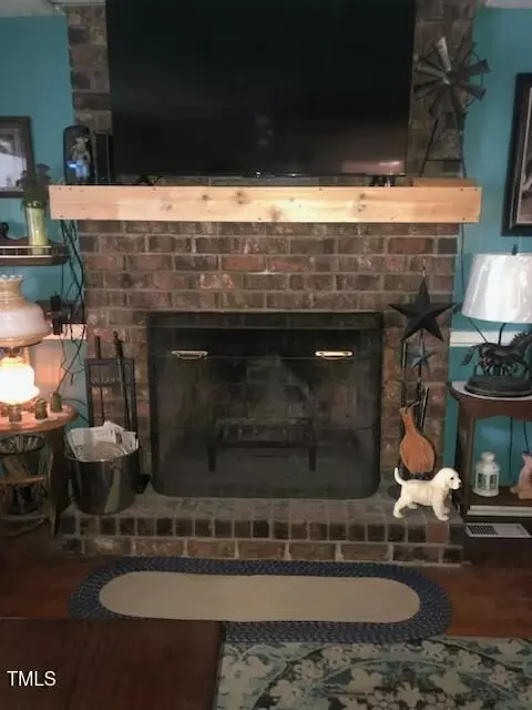 305 W K St, Erwin, NC 28339 photo 4