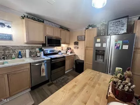 305 W K St, Erwin, NC 28339 photo 10