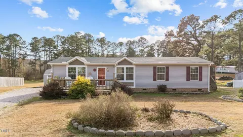 10 Dakota Dr, Zebulon, NC 27597