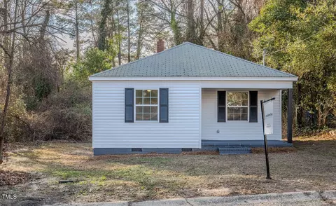 1534 Pierce St, Fayetteville, NC 28305
