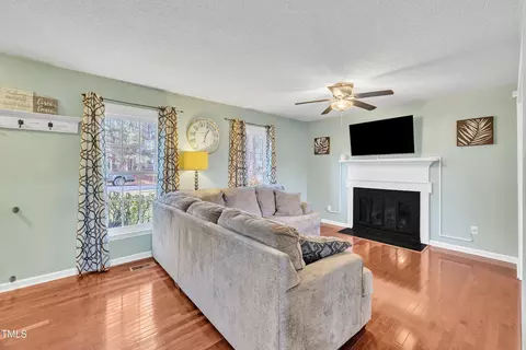 816 Greyson Dr, Durham, NC 27703 photo 6