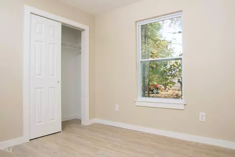 654 Staley St, Burlington, NC 27217 photo 8