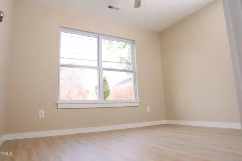 654 Staley St, Burlington, NC 27217 photo 12