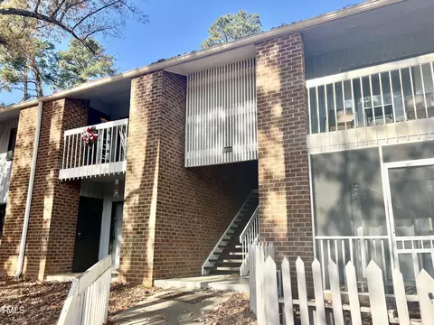 1000 Sandlin Pl #B, Raleigh, NC 27606