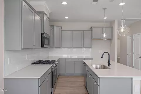 3856 Well Fleet Dr, Fuquay Varina, NC 27526