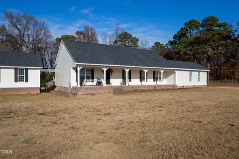 190 Wagon Wheel Ln, Roseboro, NC 28382