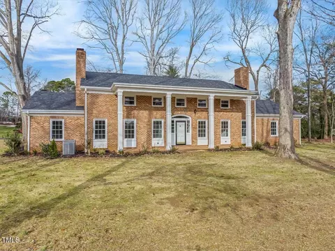 191 Pine Lake Dr, Siler City, NC 27344