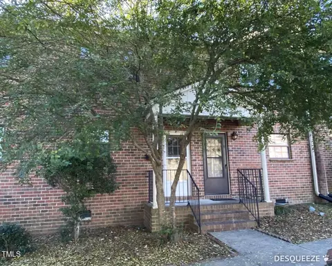 105 Fidelity St #A19, Carrboro, NC 27510