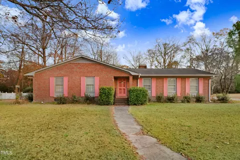 2211 Sparre Dr, Kinston, NC 28504