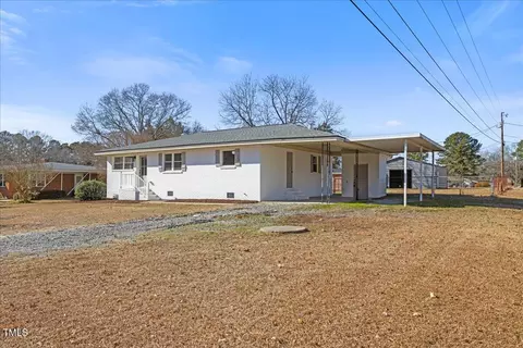207 Cloverdale Dr, Smithfield, NC 27577 photo 9