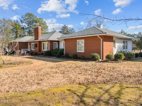 216 W Thorndale St, Oxford, NC 27565