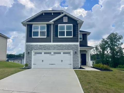 211 Drayton Hall Ln, Sanford, NC 27330