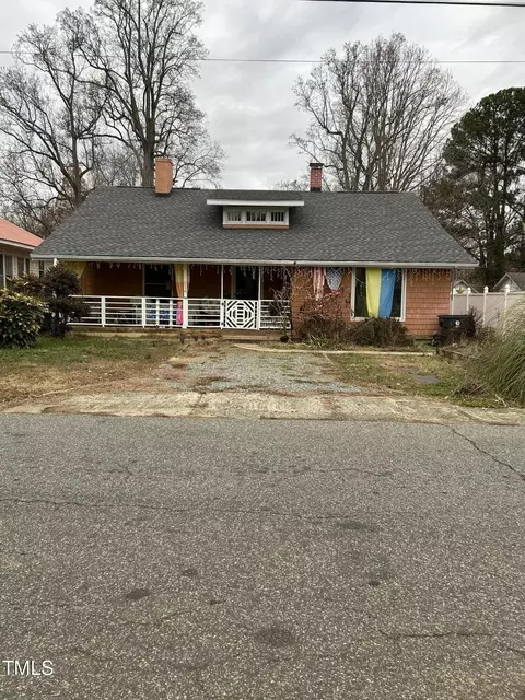 514 W W Fifth Street St, Siler City, NC 27344