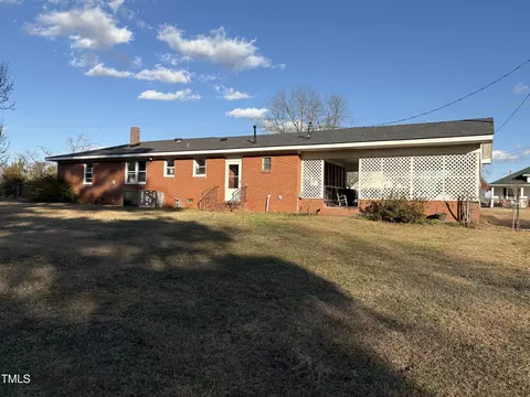 202 S 18th St, Erwin, NC 28339 photo 5