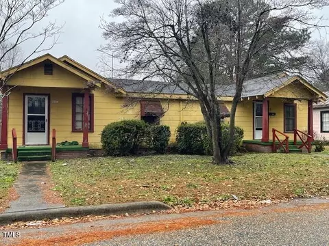 812 E Divine St, Dunn, NC 28334 photo 1
