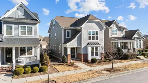 6604 Truxton Ln, Raleigh, NC 27616