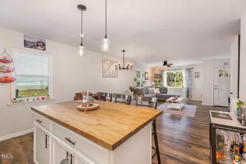 Kitchen - 415 Melbourne St, Durham, NC 27703 photo 2 of 3