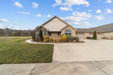 5209 Roost Ridge Ct, Greensboro, NC 27407