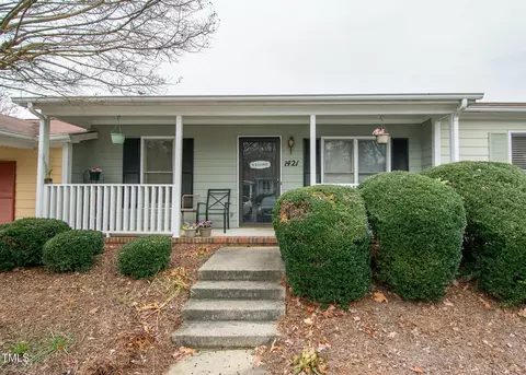 1421 Bailey Cir, High Point, NC 27262