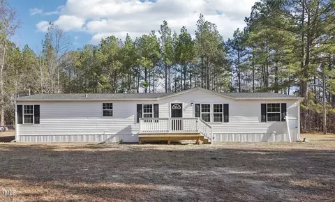 174 Pine Needles Dr, Lillington, NC 27546