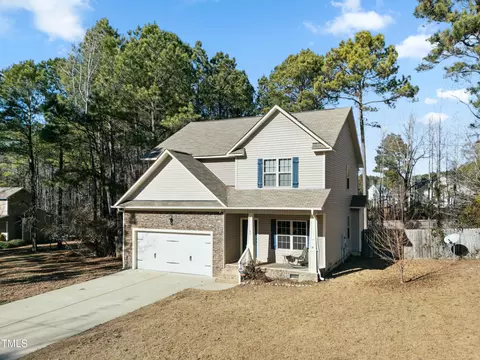 64 Valor Cir, Bunnlevel, NC 28323 photo 2