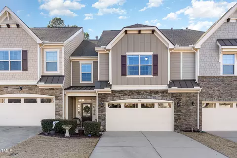 10105 Lynnberry Pl, Raleigh, NC 27617