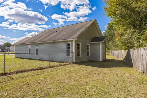 104 Prancer Cir, Selma, NC 27576