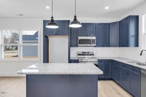 206 3rd St, Erwin, NC 28339 photo 6