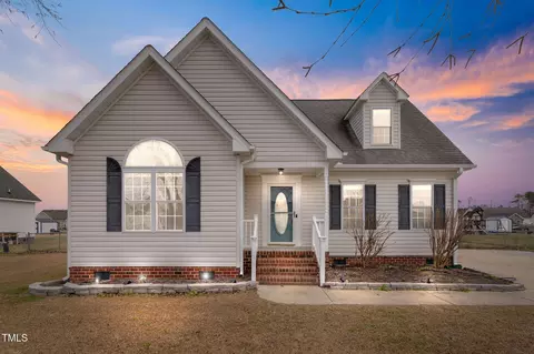 108 Willowbrook Dr, Pikeville, NC 27863
