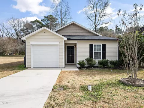 801 Thornberry Ct, Spring Hope, NC 27882